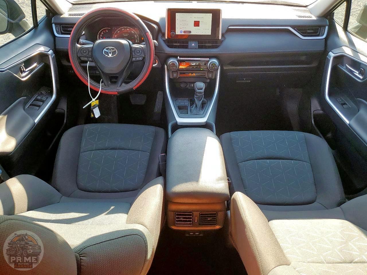 2025 TOYOTA RAV4 — фото 8