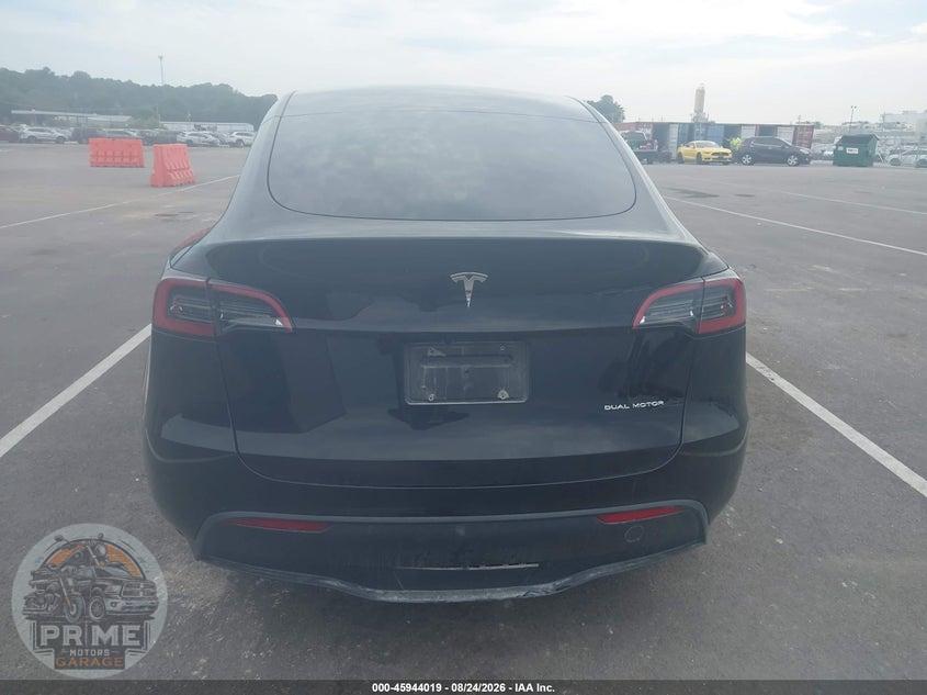 2025 TESLA MODEL Y LONG RANGE DUAL MOTOR ALL-WHEEL DRIVE — фото 16