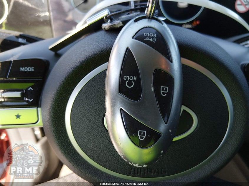 2024 HYUNDAI ELANTRA LIMITED — фото 11