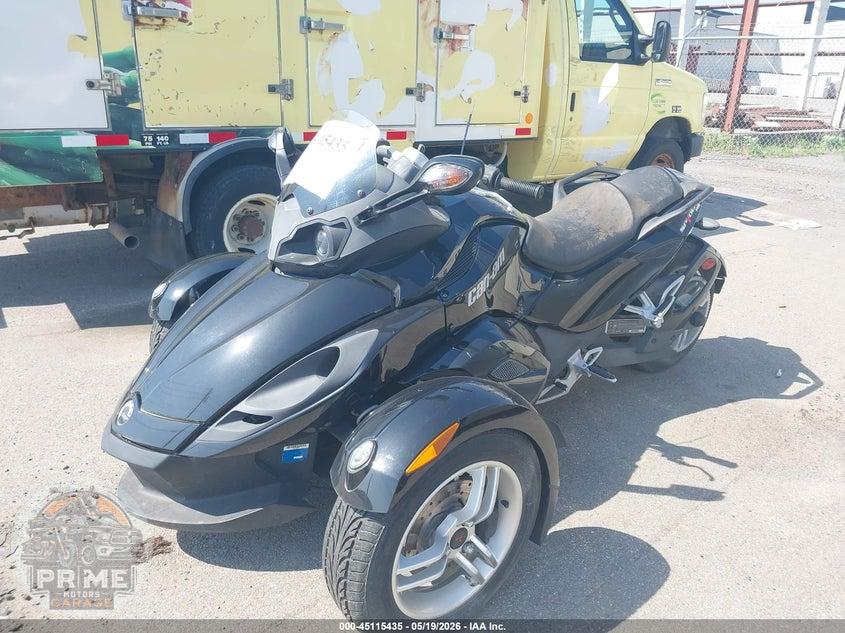 2012 CAN-AM SPYDER ROADSTER RS — фото 2