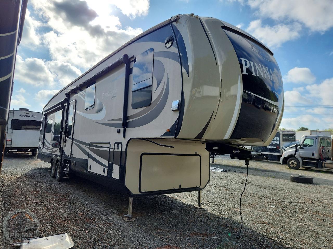2017 JAYCO TRAVEL — фото 4