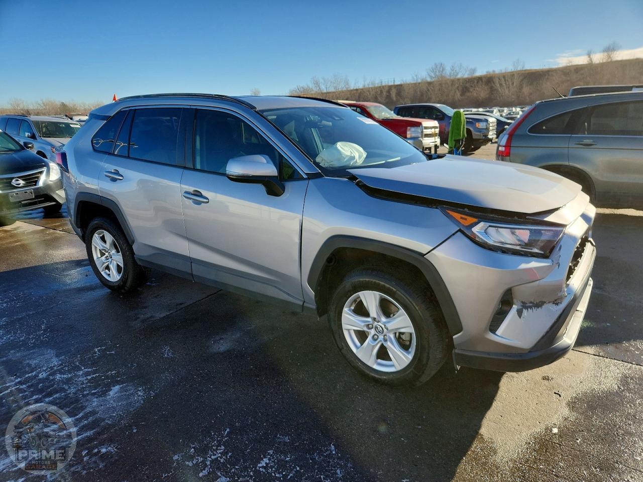 2020 TOYOTA RAV4 — фото 4