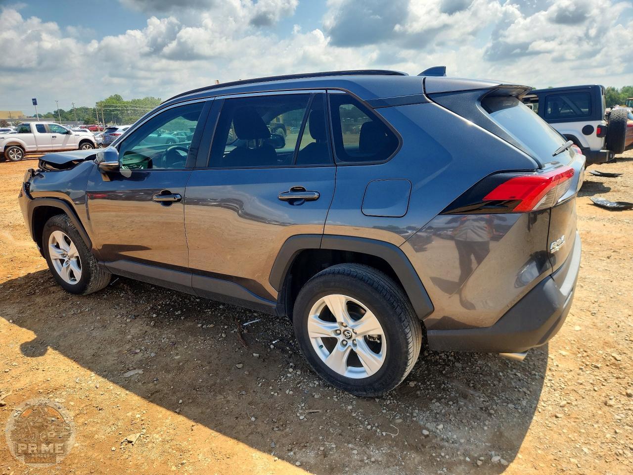 2020 TOYOTA RAV4 — фото 2