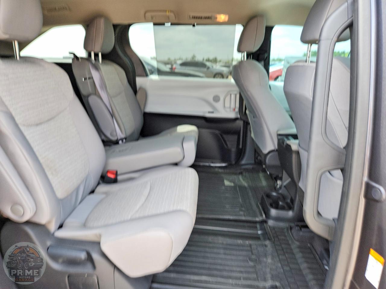 2025 TOYOTA SIENNA — фото 10
