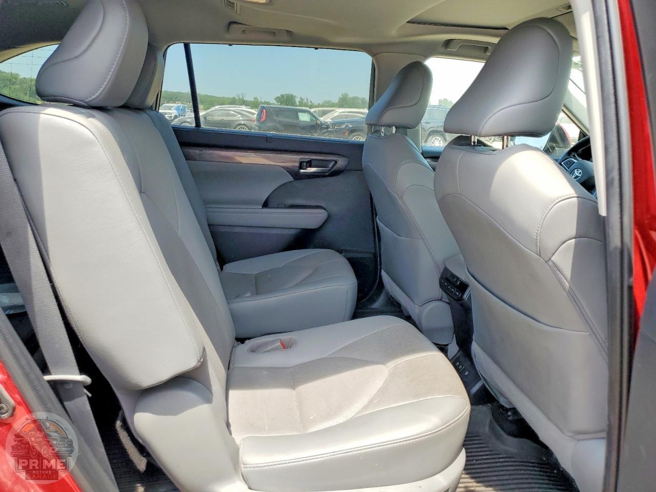 2021 TOYOTA HIGHLANDER — фото 18