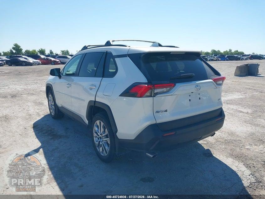 2025 TOYOTA RAV4 XLE PREMIUM — фото 3