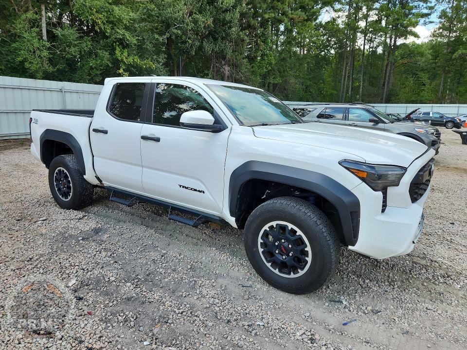 2024 TOYOTA TACOMA — фото 4