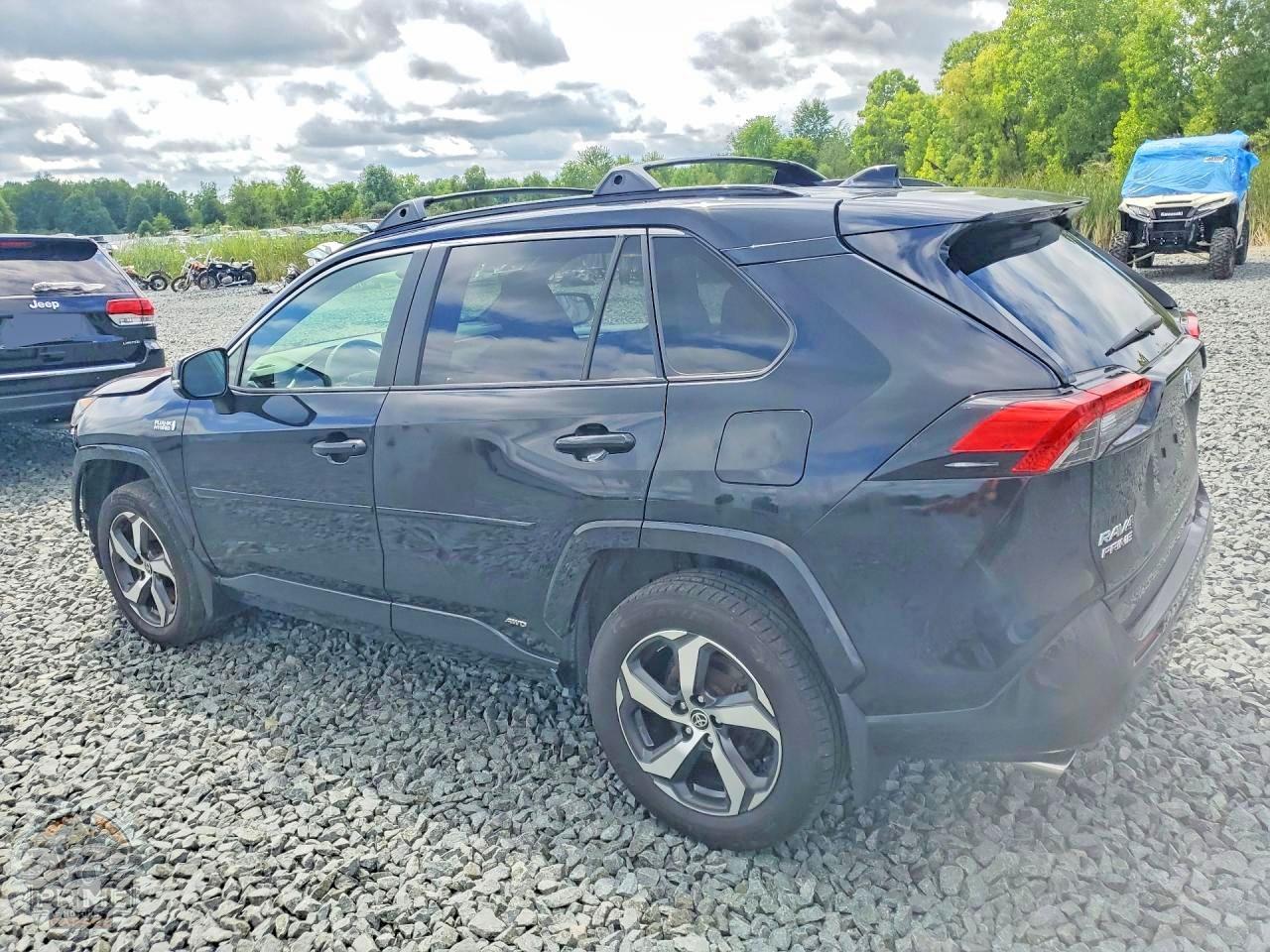 2021 TOYOTA RAV4 — фото 2