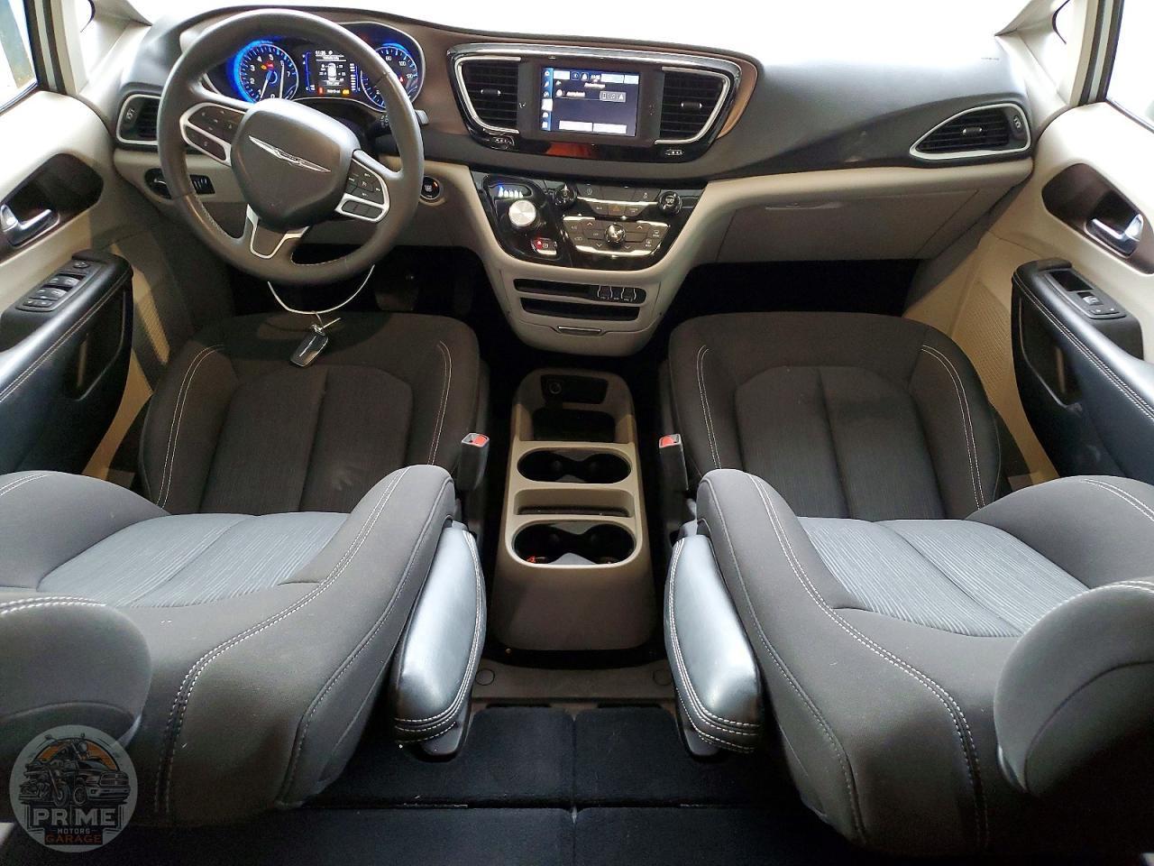 2023 CHRYSLER VOYAGER — фото 16