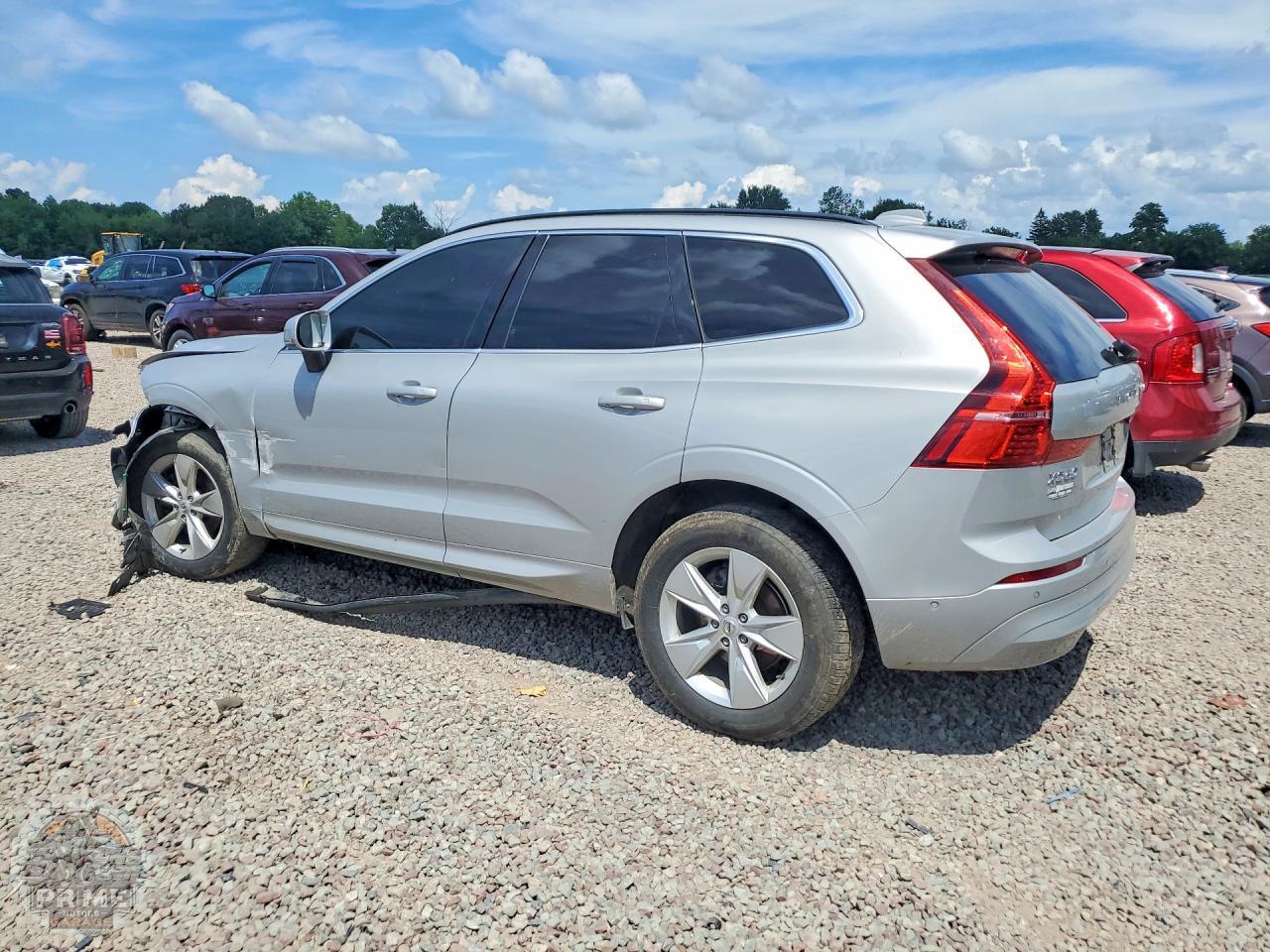 2022 VOLVO XC60 — фото 2
