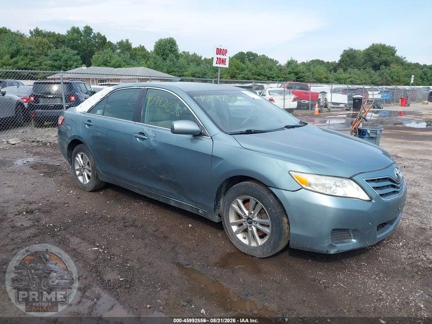 2010 TOYOTA CAMRY LE — фото 1