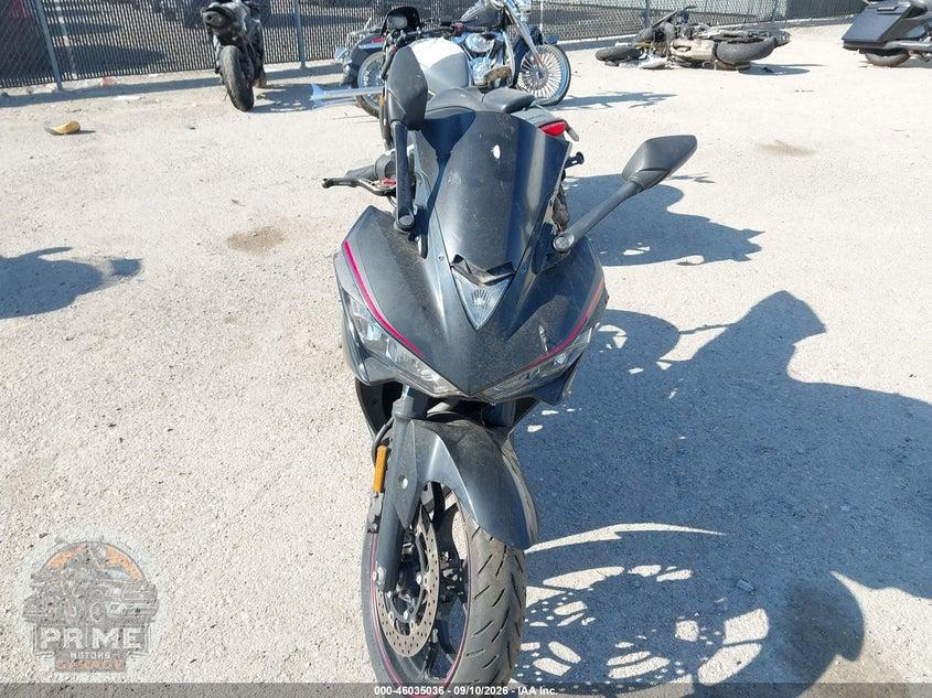 2018 YAMAHA YZFR3 — фото 6