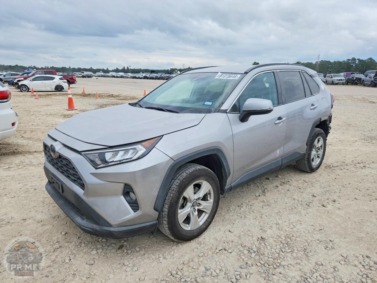 2020 TOYOTA RAV4 — фото 1