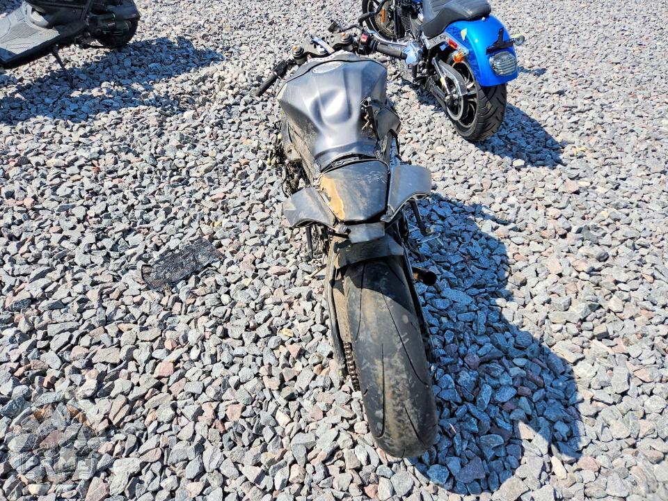 2016 YAMAHA YZFR1 — фото 4