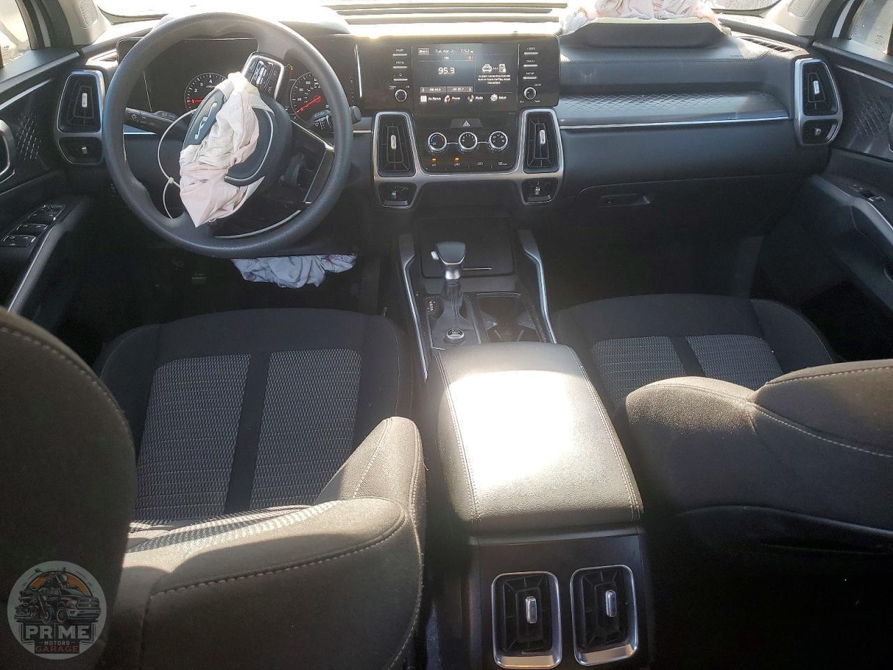 2022 KIA SORENTO — фото 8
