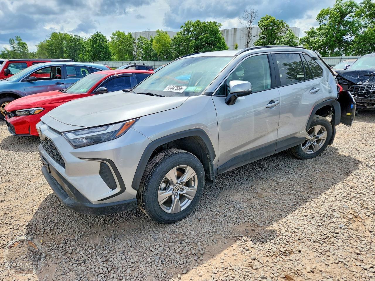 2025 TOYOTA RAV4 — фото 1