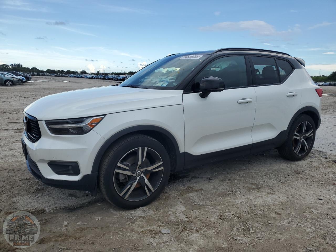 2022 VOLVO XC40 — фото 1