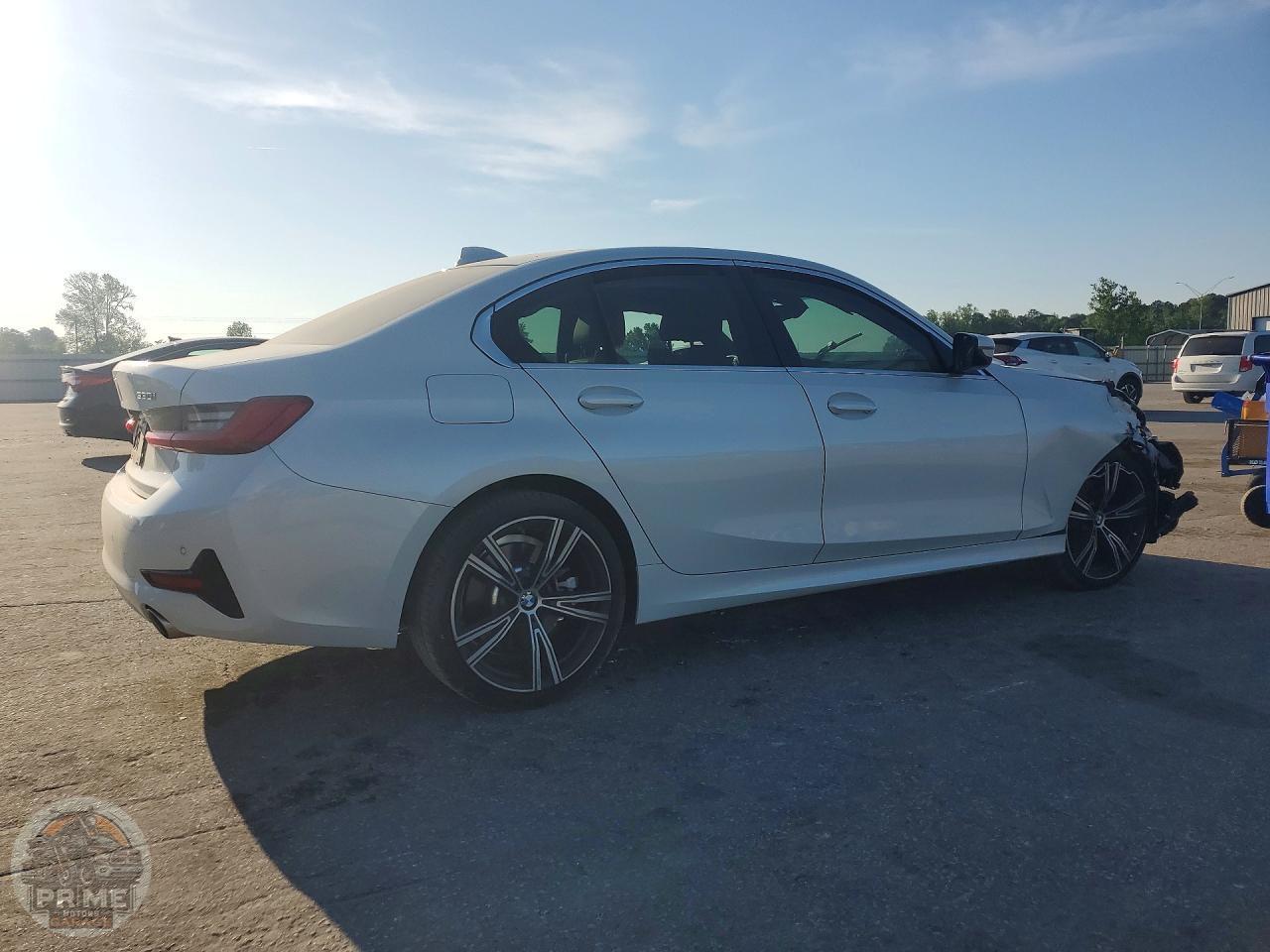 2021 BMW 3 SERIES — фото 3