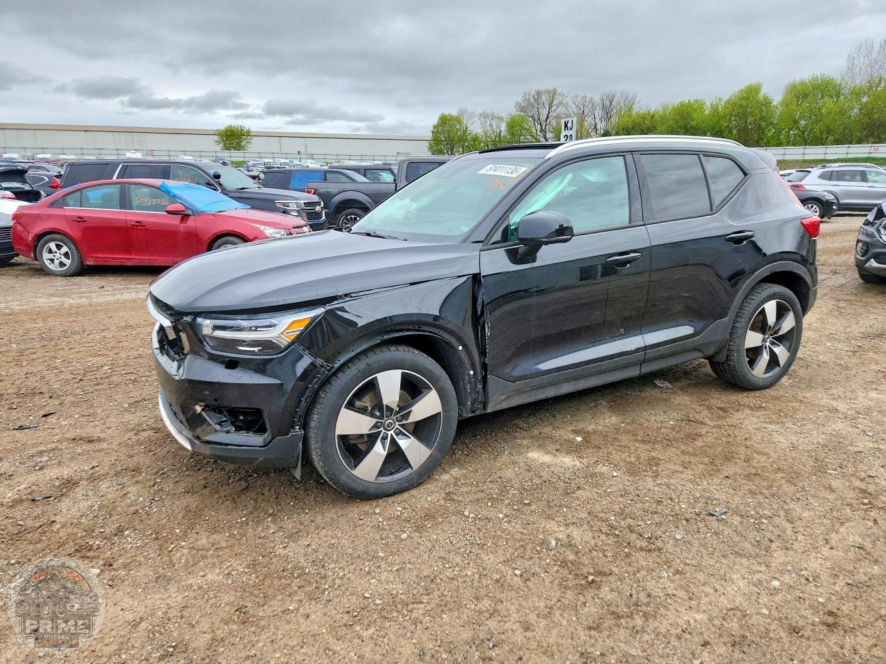 2020 VOLVO XC40 — фото 1