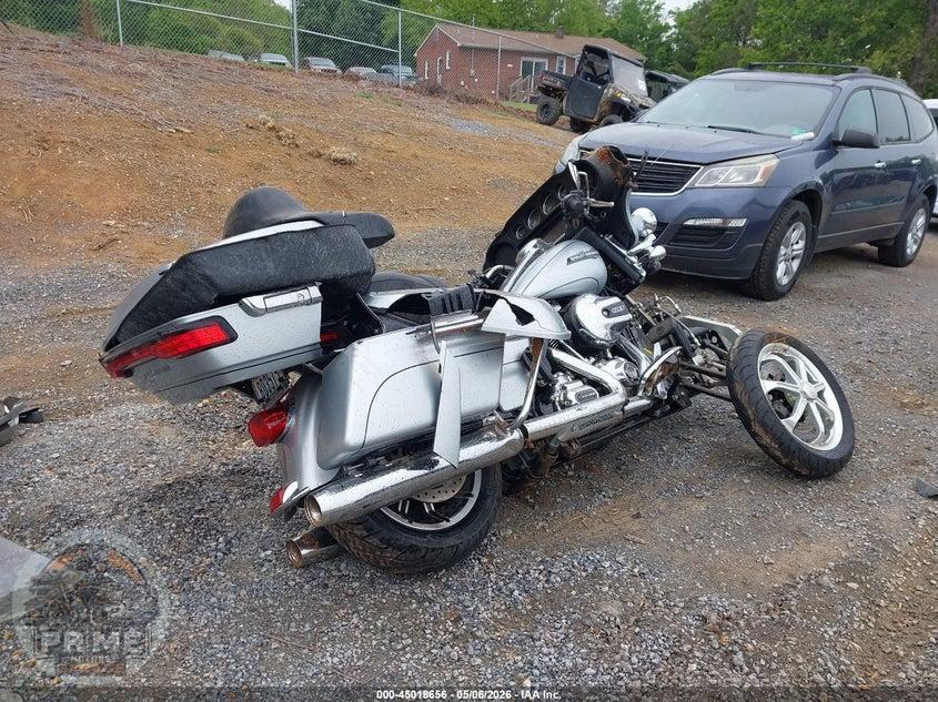 2015 HARLEY-DAVIDSON FLHTCUL (ULTRA CLASSIC LOW) ULTRA CLASSIC LOW — фото 4