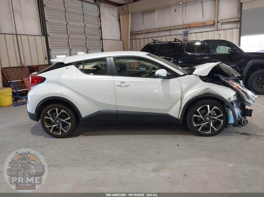 2020 TOYOTA C-HR XLE — фото 14