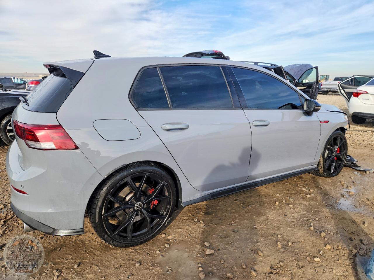 2024 VOLKSWAGEN GOLF GTI — фото 2