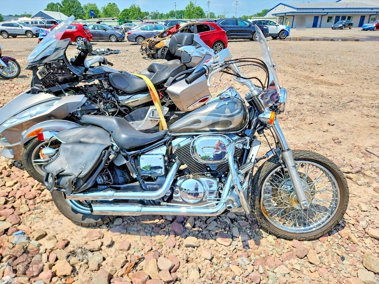 2006 HONDA VT750 — фото 1