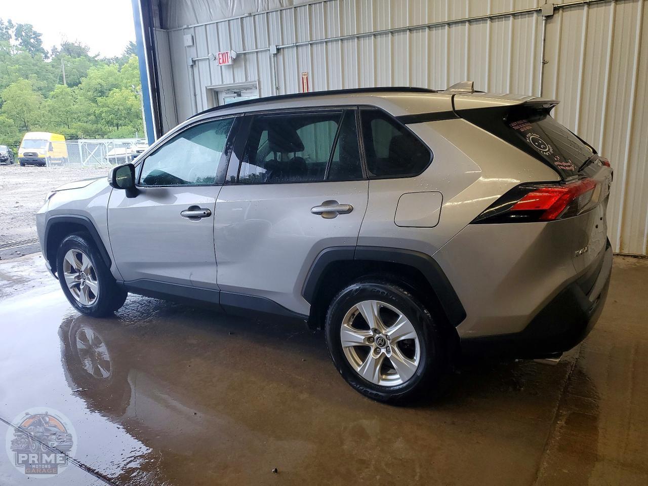 2021 TOYOTA RAV4 — фото 2
