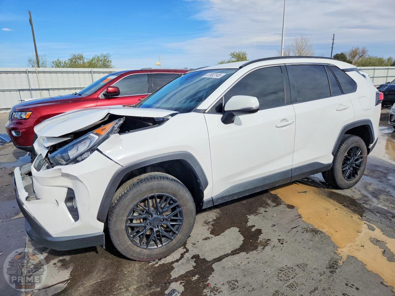 2020 TOYOTA RAV4 — фото 1