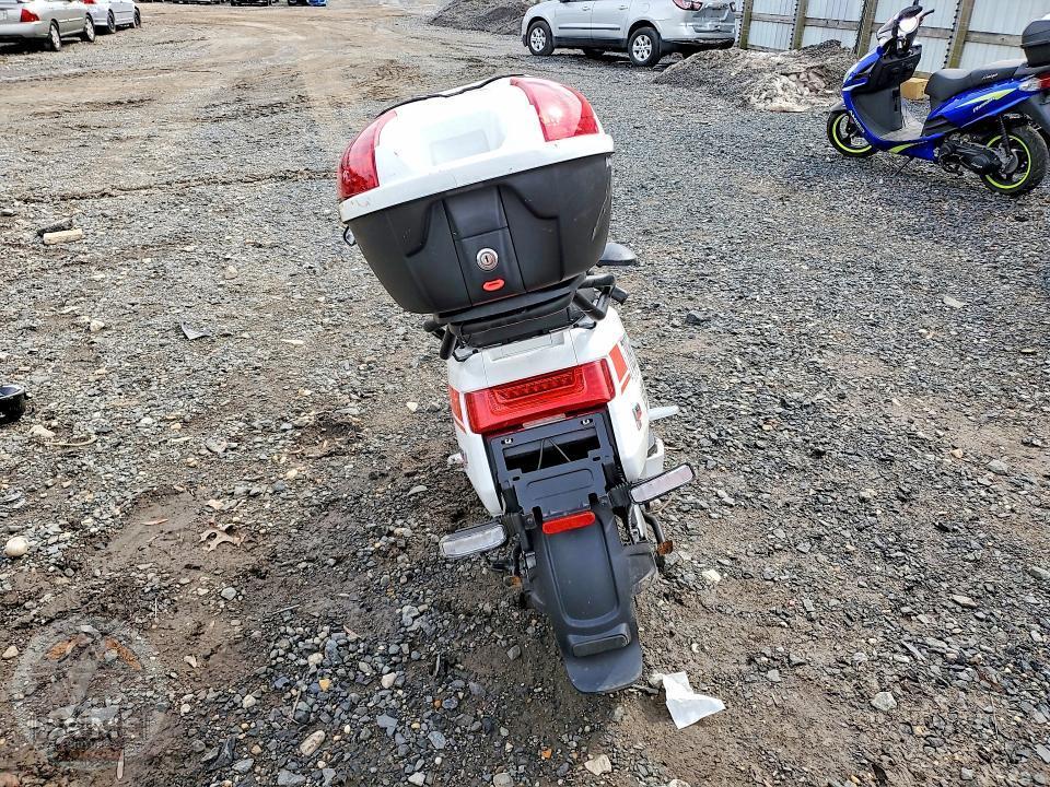 2022 VESPA GENERIC — фото 4