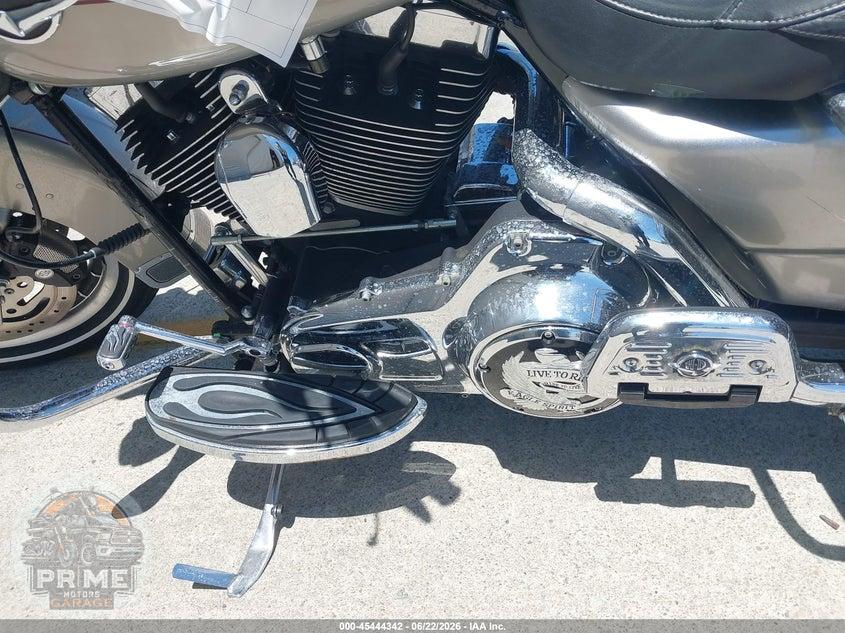 2008 HARLEY-DAVIDSON FLHRC (ROAD KING CLASSIC) — фото 9