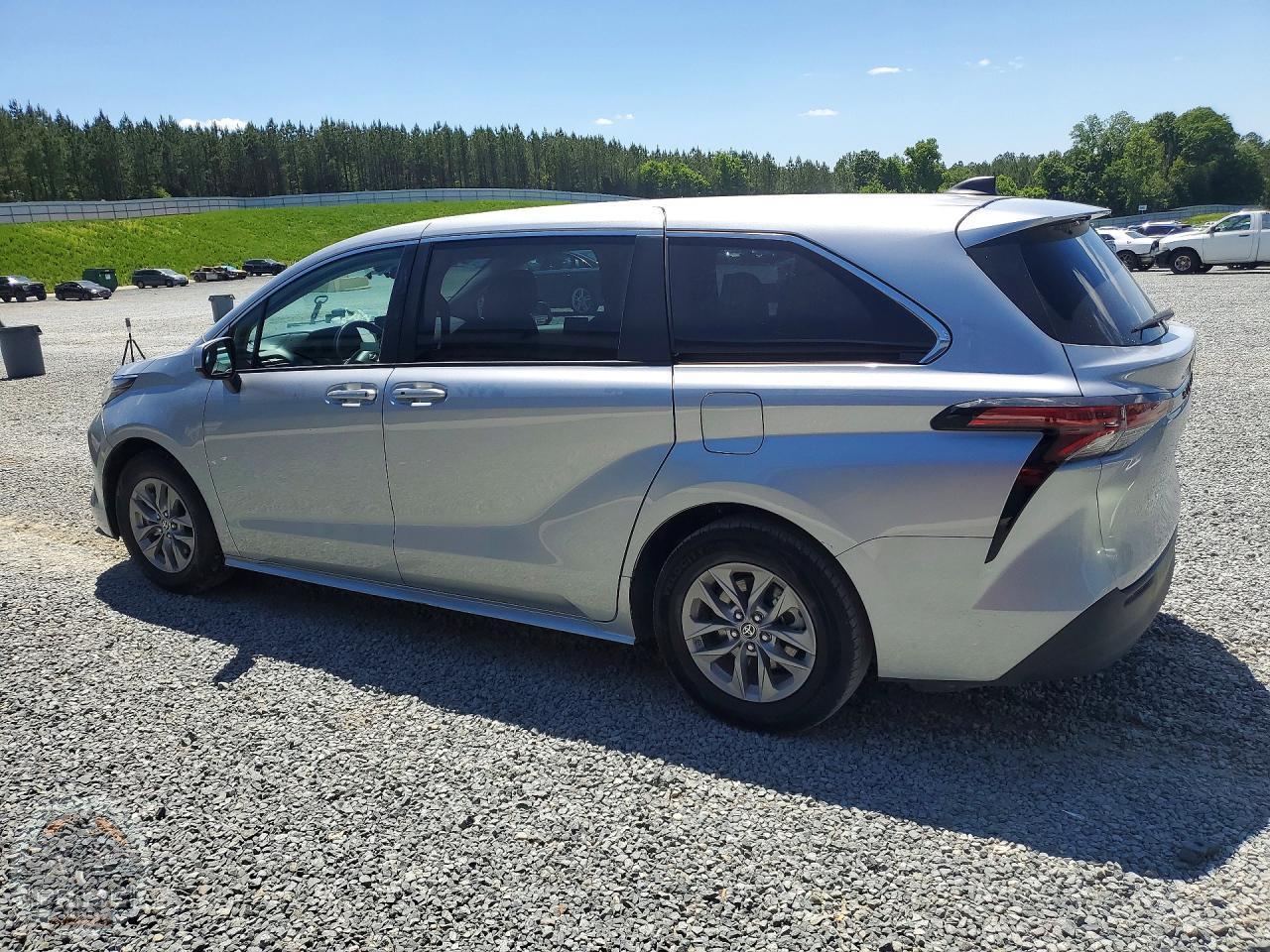 2022 TOYOTA SIENNA — фото 3