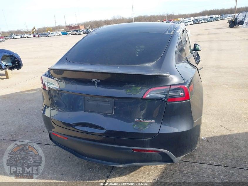 2024 TESLA MODEL Y PERFORMANCE DUAL MOTOR ALL-WHEEL DRIVE — фото 16
