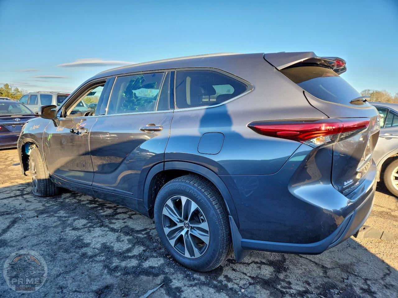 2022 TOYOTA HIGHLANDER — фото 2