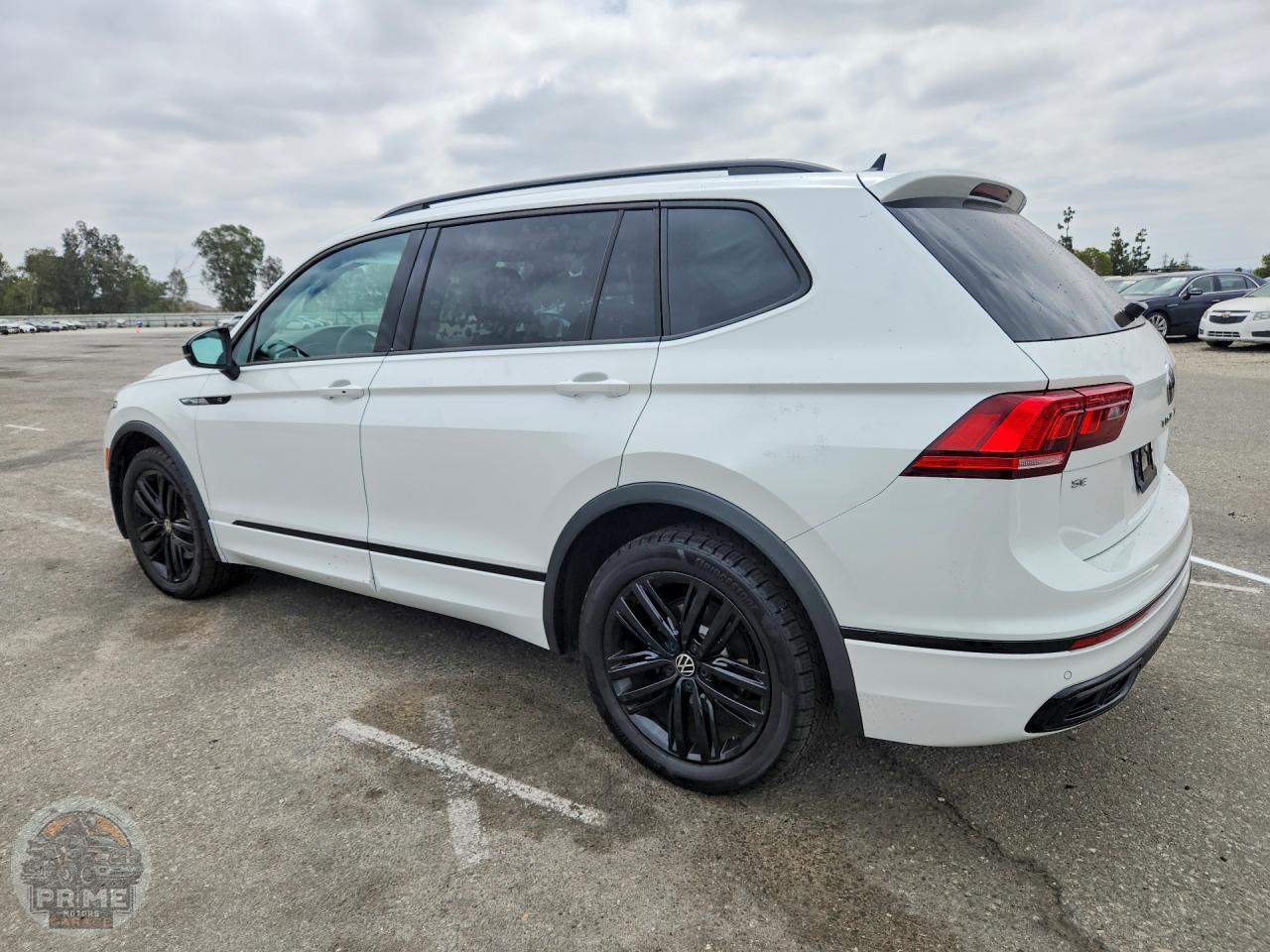 2022 VOLKSWAGEN TIGUAN — фото 2