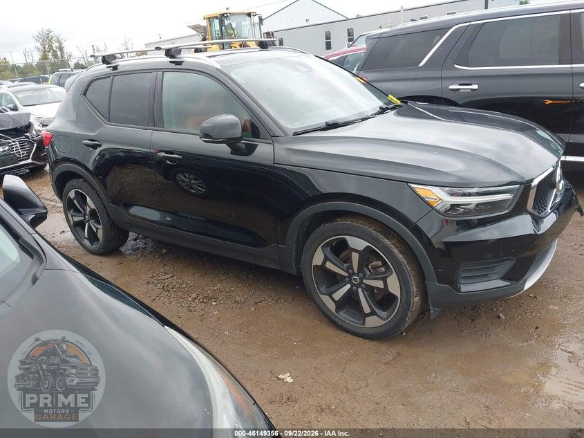 2019 VOLVO XC40 T5 MOMENTUM — фото 13