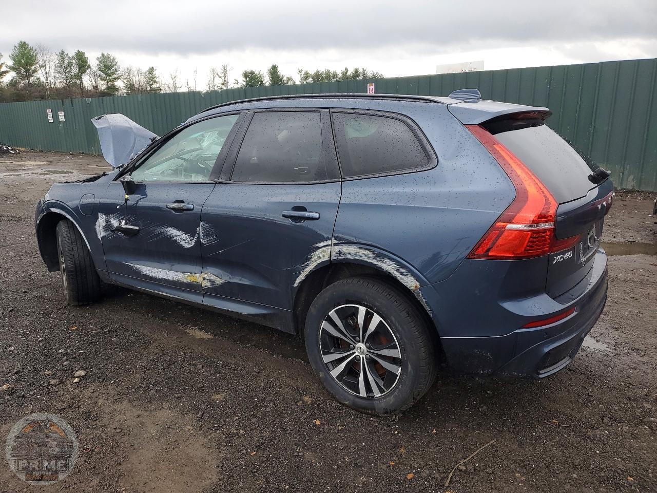 2025 VOLVO XC60 — фото 2