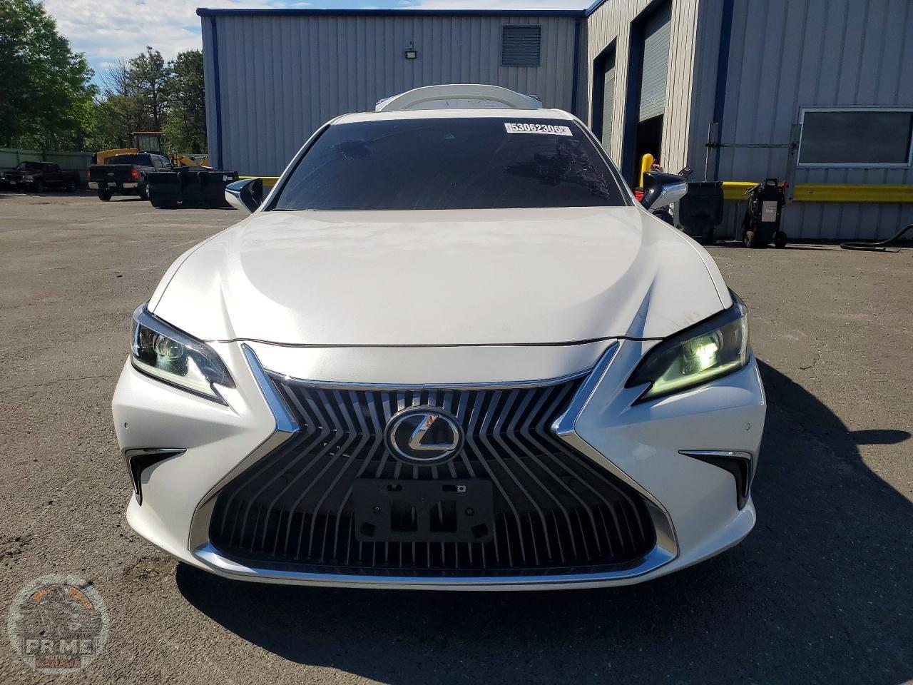 2020 LEXUS ES — фото 5