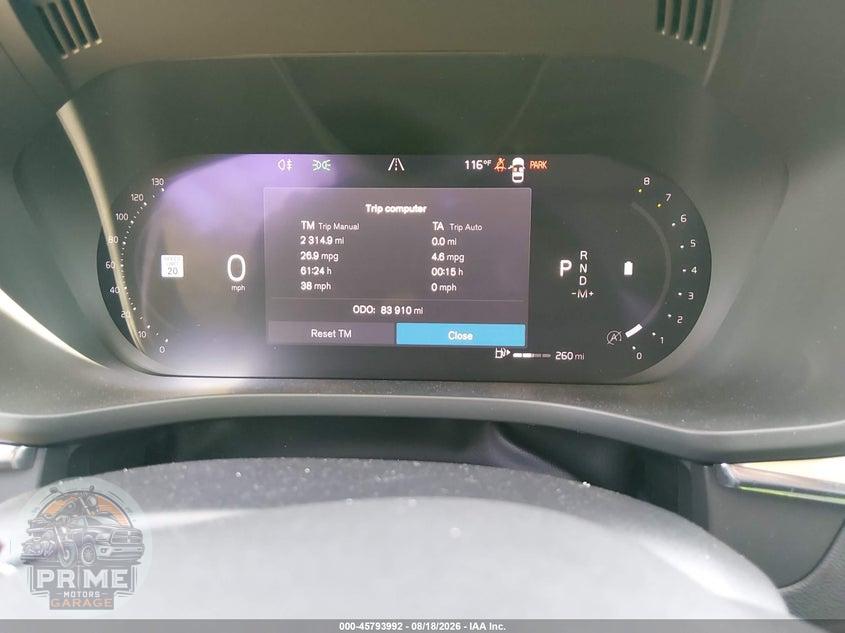 2024 VOLVO XC60 B5 PLUS DARK THEME — фото 7