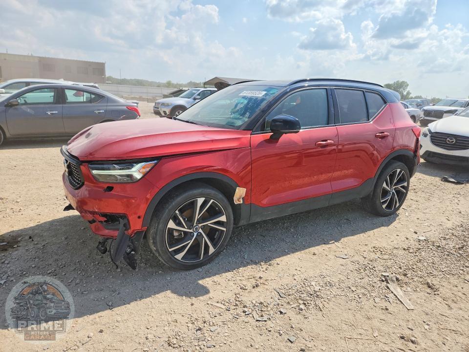 2020 VOLVO XC40 — фото 1