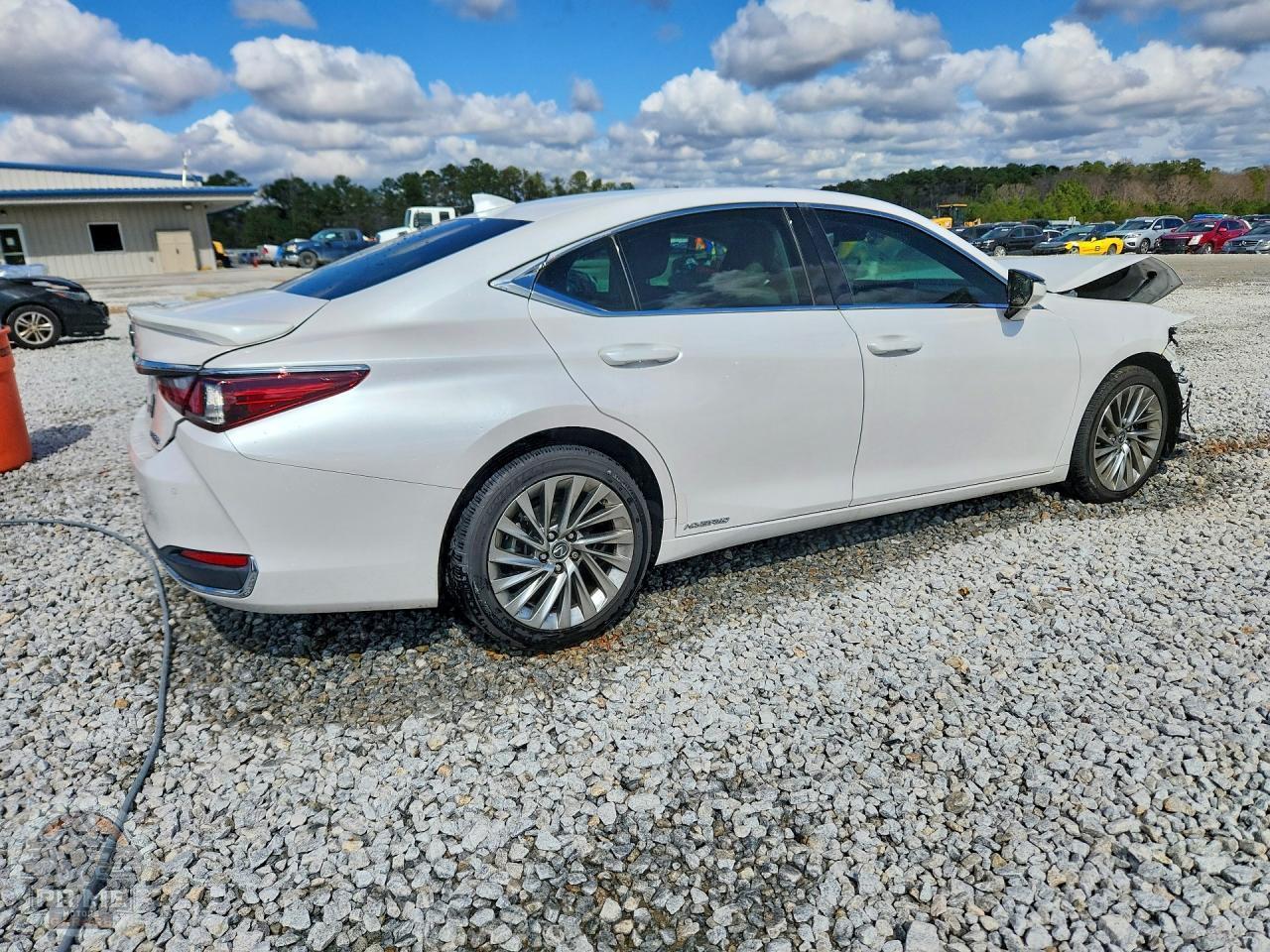 2021 LEXUS ES — фото 3