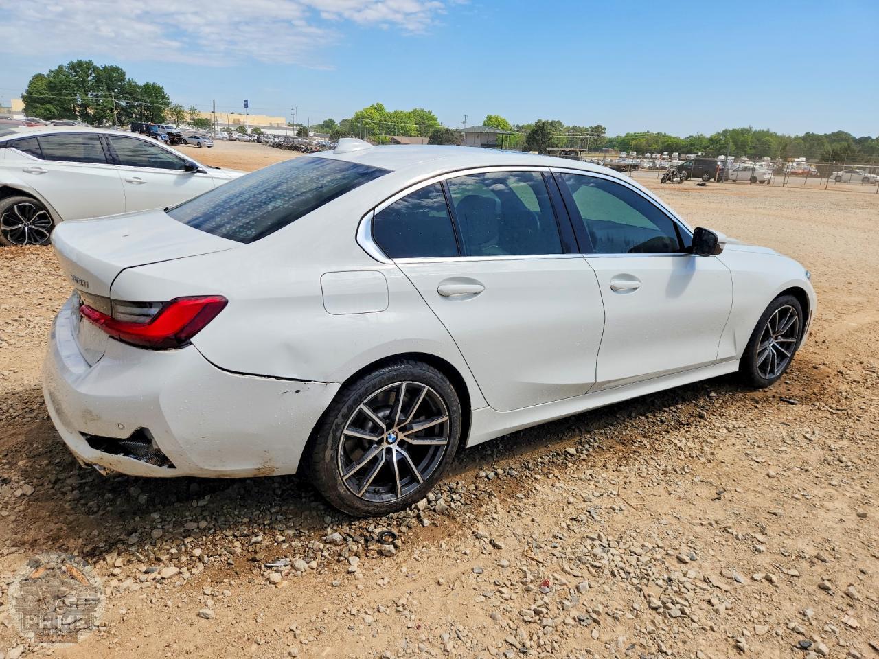 2021 BMW 3 SERIES — фото 3