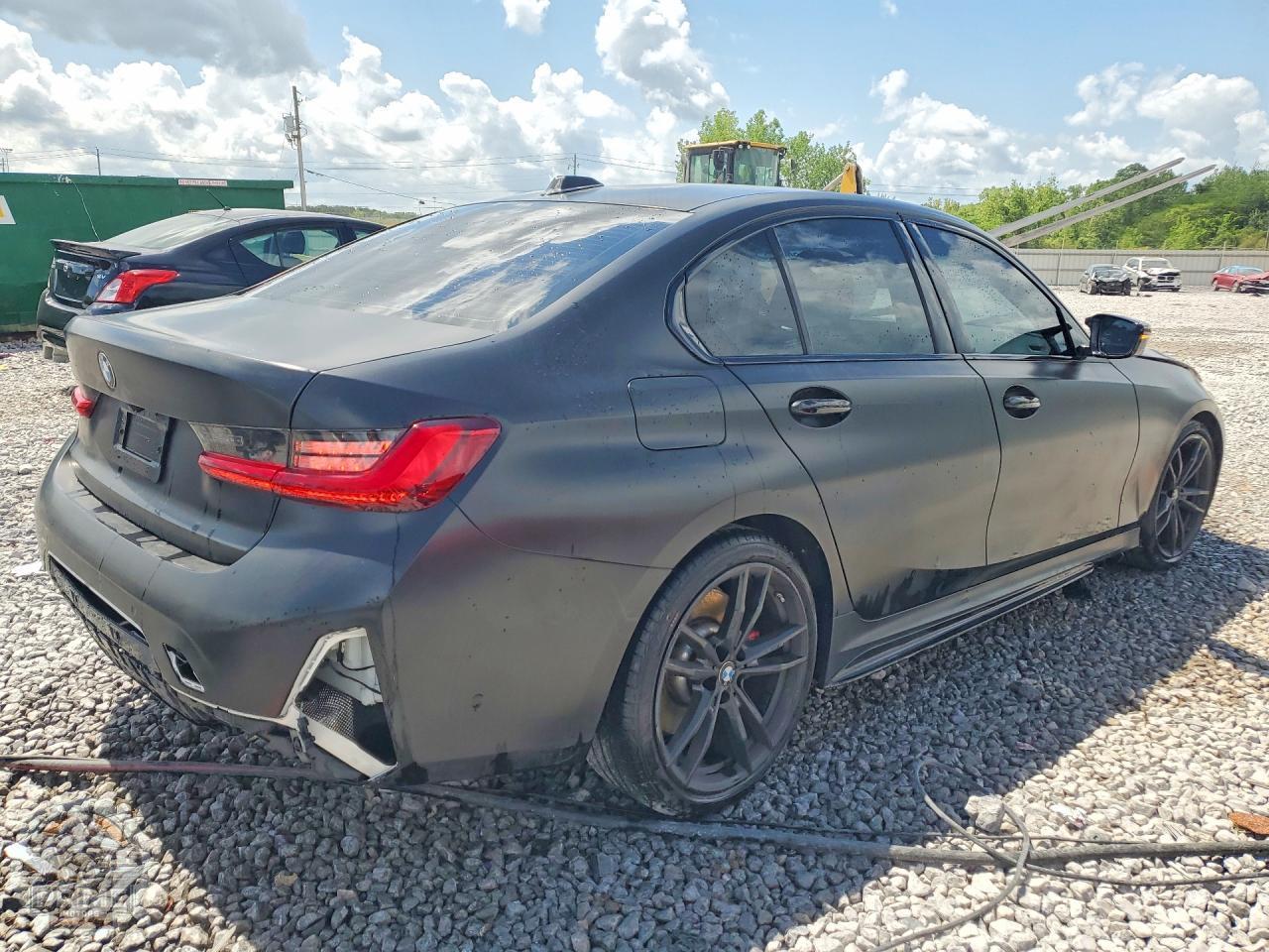 2023 BMW 3 SERIES — фото 3