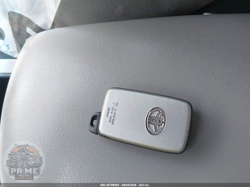 2009 TOYOTA CAMRY HYBRID — фото 11