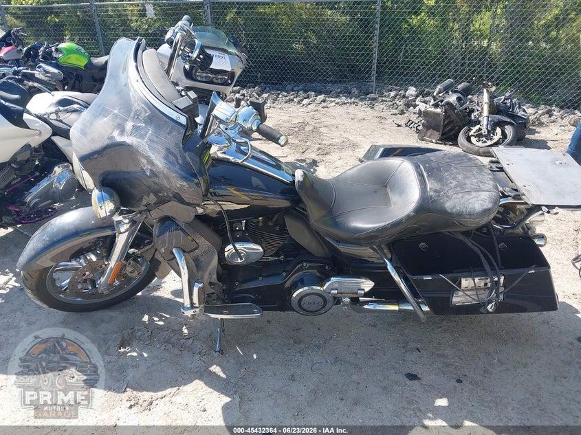 2013 HARLEY-DAVIDSON FLHTCUSE (CVO ULTRA CLASSIC SCREAMIN EAGLE) CVO ULTRA ELECGLIDE/ANNIV — фото 12