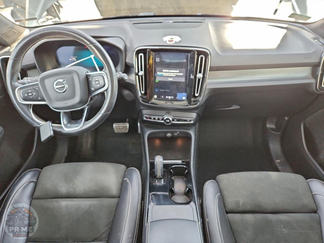 2021 VOLVO XC40 — фото 8