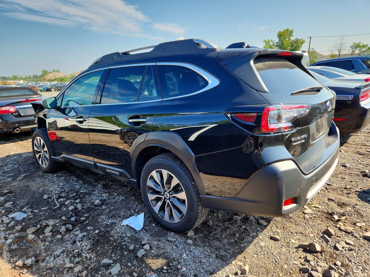 2025 SUBARU OUTBACK — фото 2