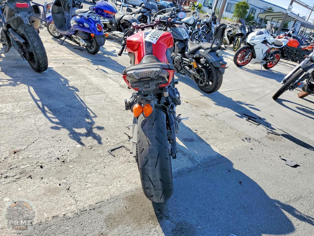 2014 YAMAHA FZ09 — фото 4
