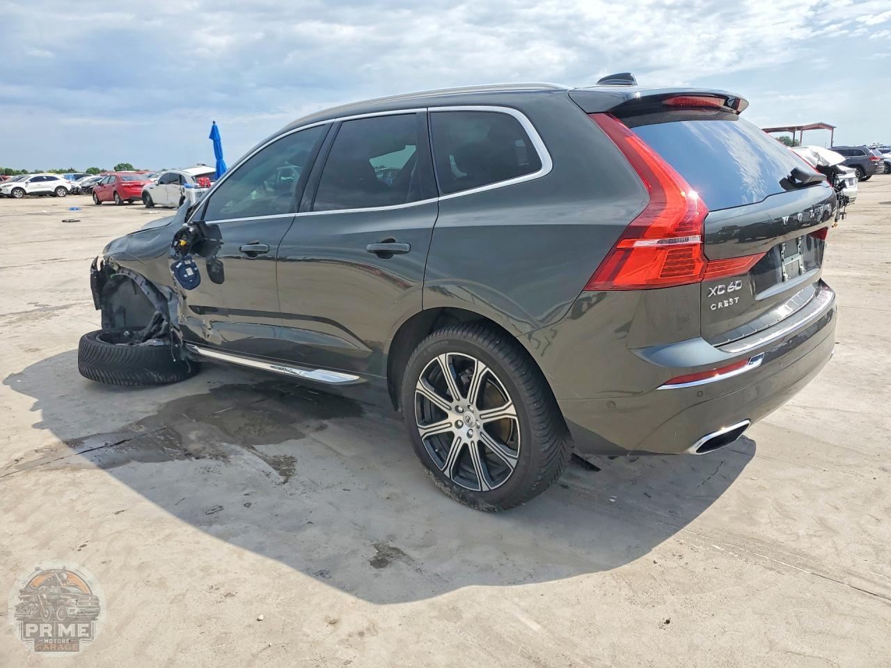 2021 VOLVO XC60 — фото 2