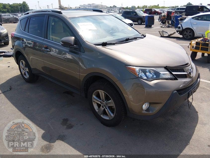 2015 TOYOTA RAV4 XLE — фото 1